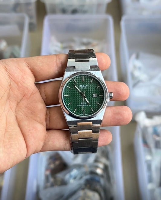 Green And Silver Stainless Steel Strapes Date Dial Watch For Men