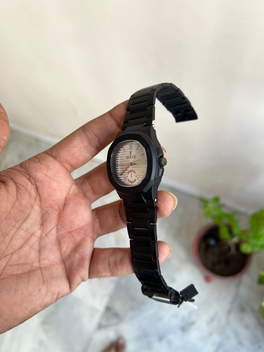 Round Dial Black Stainless Steel Strap Analog Watch For Men