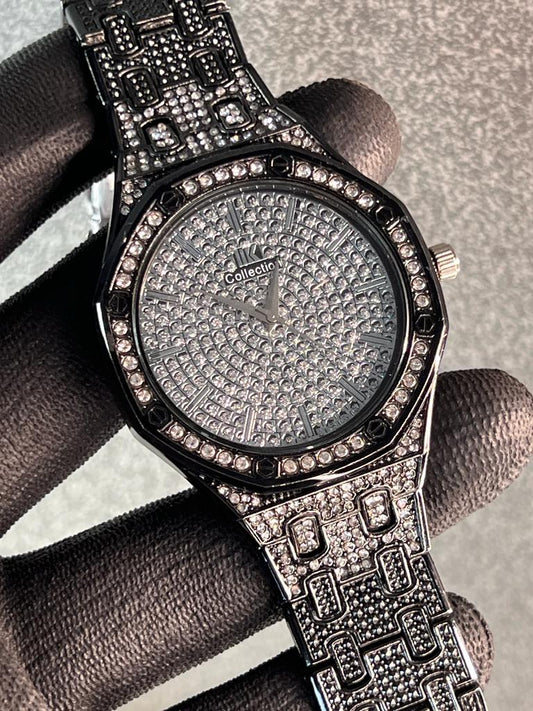 Black Stone Embedded Round Dial Analog Watch For Men