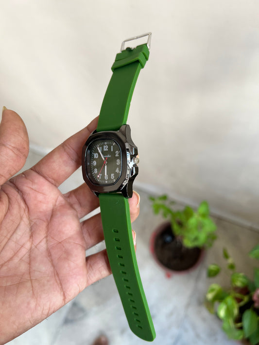 Green And Black Square Dial Silicon Strapes Classsic Watch For Men