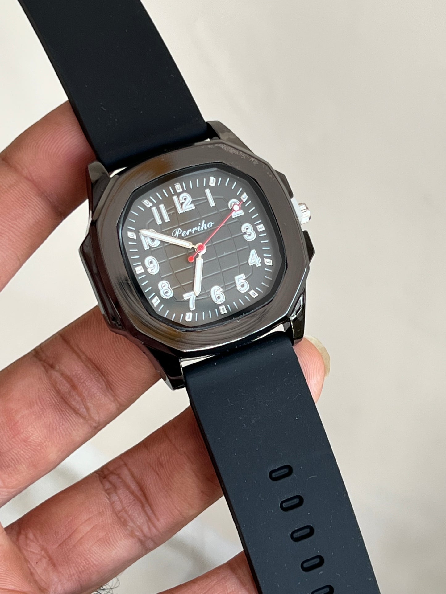 Squae Shape Dial Silicon Strap Classsic Wrist Watch For Men
